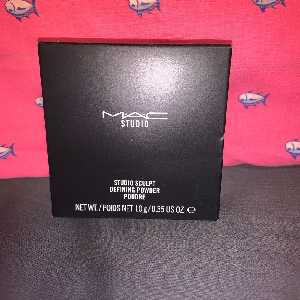 MAC defining powder